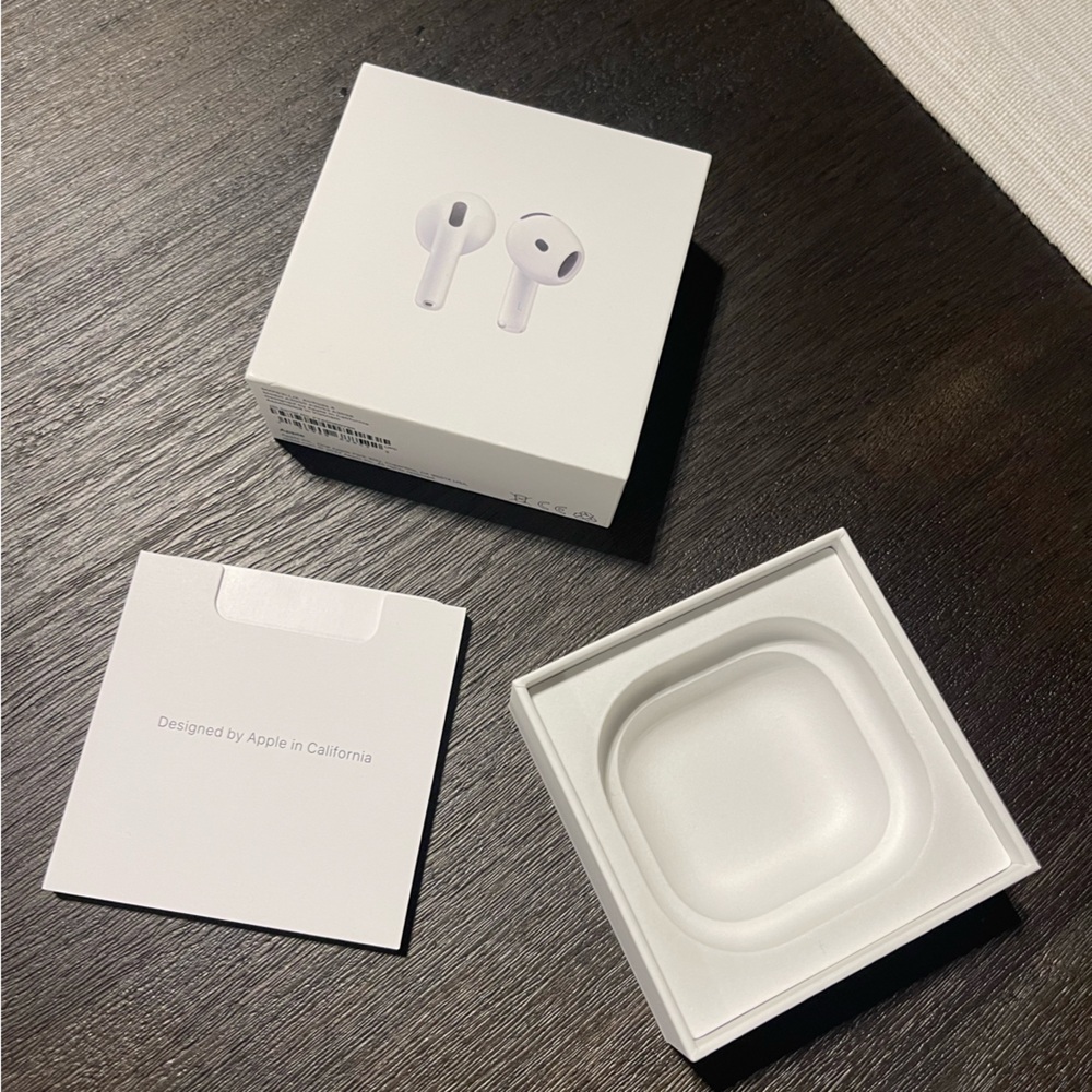 Apple AirPods 4th gen BOX ONLY